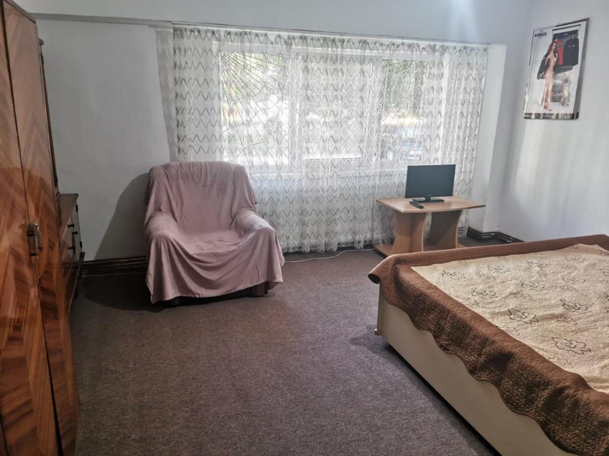 Apartament Garsoniera Krajowa Zewnętrze zdjęcie